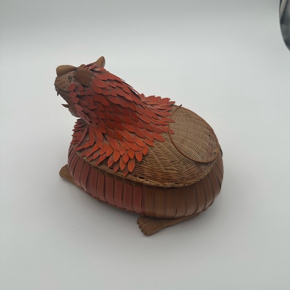 Vintage Shanghai Handicrafts Woven Wicker Wooden Foo Dog Red Lion Basket - Picture 16 of 16